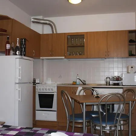 Apartment Moni *